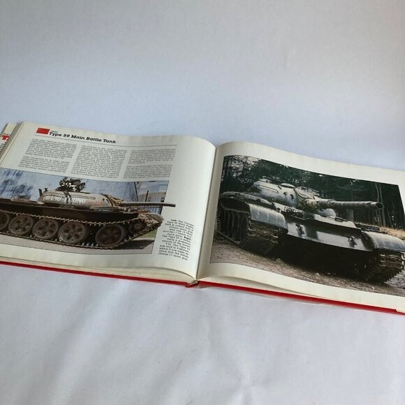 The Illustrated History of Tanks Vintage 1989 Book by Lightbody/Poyer Pictorial - Picture 8 of 8